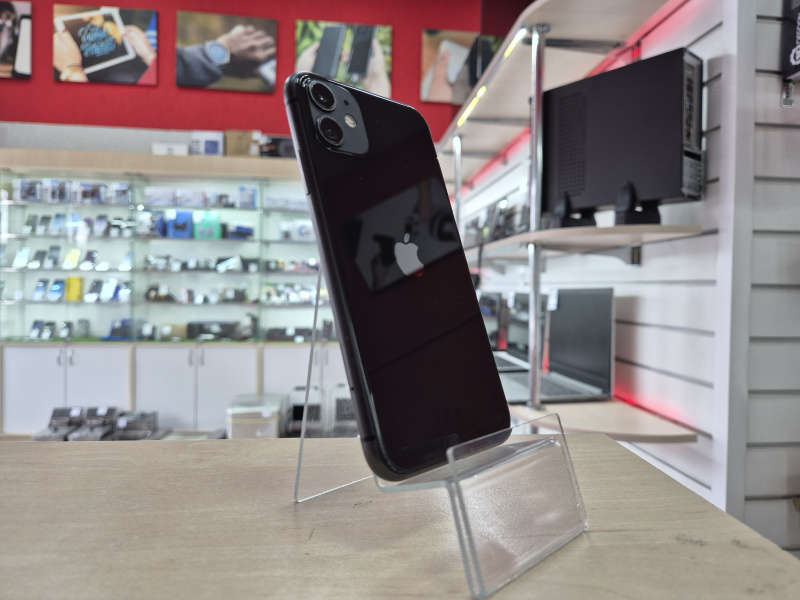 Мобильный телефон Apple iPhone 11