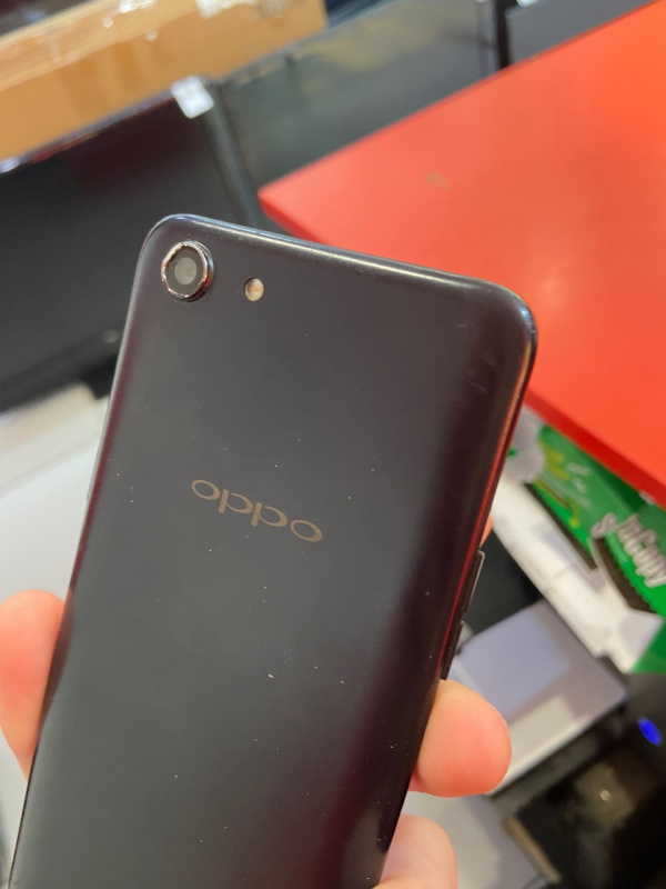 Мобильный телефон OPPO A83