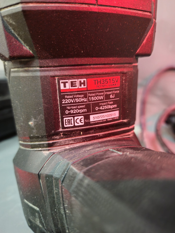 Перфоратор TEH 3515V